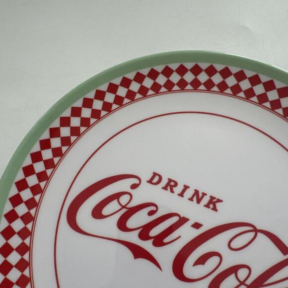 Lot of 2 Gibson Drink Coca-Cola Coke Melamine Dinner Plates Red White Green 10" - Picture 5 of 10